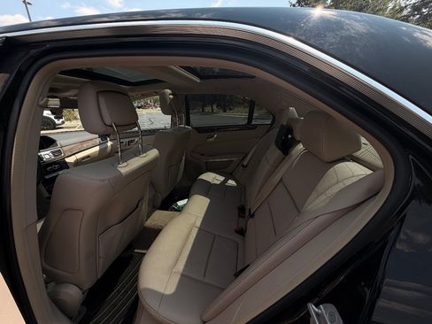 Used 2015 Mercedes-Benz E 350 4MATIC Sedan image 12