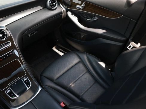 Used 2020 Mercedes-Benz GLC 300 image 38