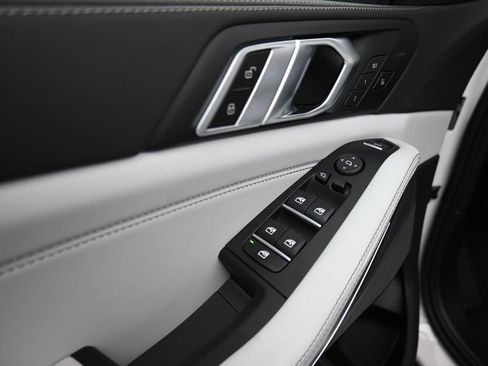 New 2026 BMW X5 xDrive40i image 9