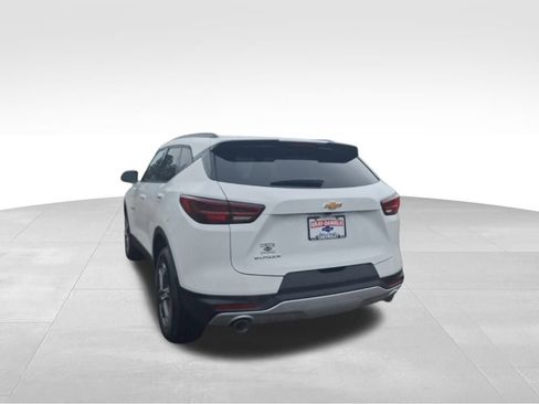 New 2026 Chevrolet Blazer LT w/ Convenience Package FWD image 12