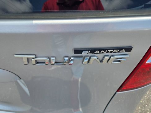 Used 2010 Hyundai Elantra SE FWD image 12