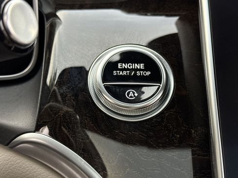 Used 2023 Mercedes-Benz GLC 300 4MATIC image 38