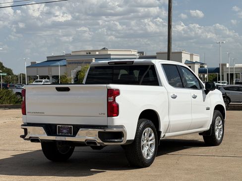 Used 2024 Chevrolet Silverado 1500 LTZ AWD/4WD image 4
