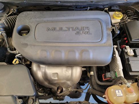 Used 2019 Jeep Cherokee Latitude Plus image 30