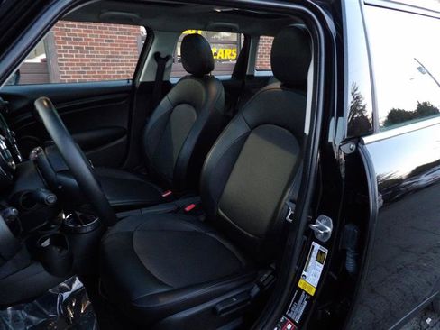 Used 2016 MINI Cooper 4-Door Hardtop image 12
