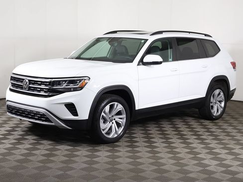 Used 2023 Volkswagen Atlas SE w/ Panoramic Sunroof Package AWD/4WD image 9