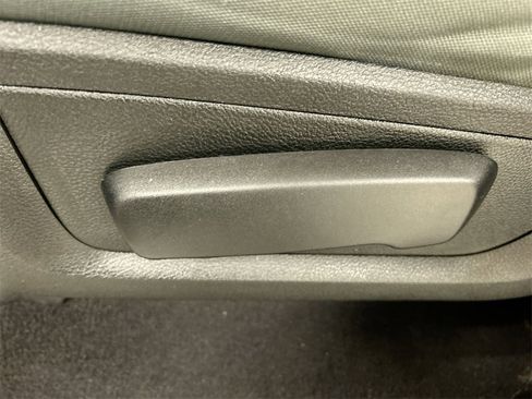 Used 2018 RAM 1500 Express image 10