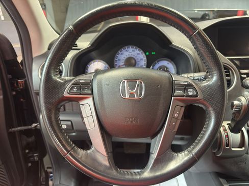 Used 2013 Honda Pilot Touring image 18