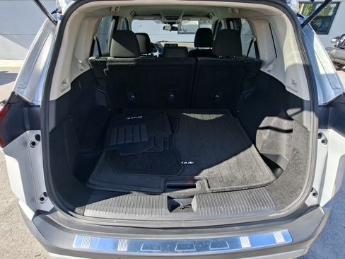 Used 2023 Nissan Rogue SV FWD image 21