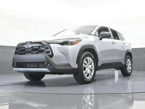 Used 2026 Toyota Corolla Cross L FWD image 47