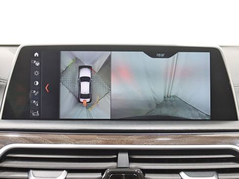Used 2019 BMW 750i xDrive 750i xDrive image 18