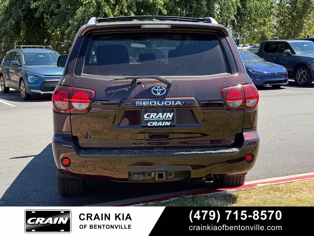 Used 2018 Toyota Sequoia SR5 AWD/4WD image 6