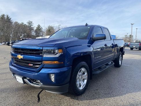 Used 2018 Chevrolet Silverado 1500 LT w/ All Star Edition image 3