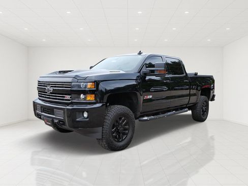 Used 2018 Chevrolet Silverado 2500 LTZ w/ Duramax Plus Package AWD/4WD image 2