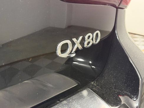 Used 2018 INFINITI QX80 4WD w/ Driver Assistance Package image 5