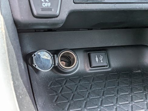 Used 2019 Toyota RAV4 XLE FWD image 31