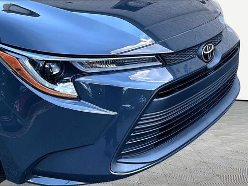 Used 2023 Toyota Corolla LE w/ LE Premium Package FWD image 30