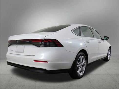 New 2026 Honda Accord LX image 5