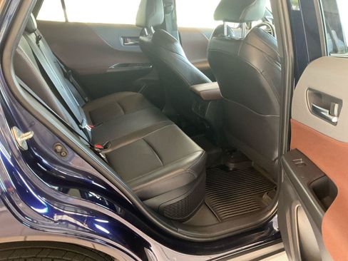 Used 2023 Toyota Venza Limited AWD/4WD image 14