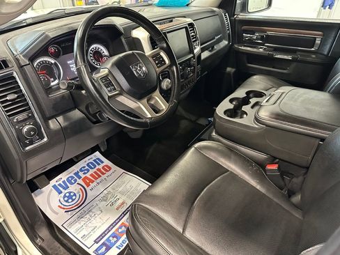 Used 2017 RAM 1500 Laramie w/ Convenience Group AWD/4WD image 16