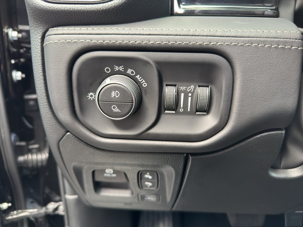 New 2026 RAM 1500 Limited AWD/4WD image 23