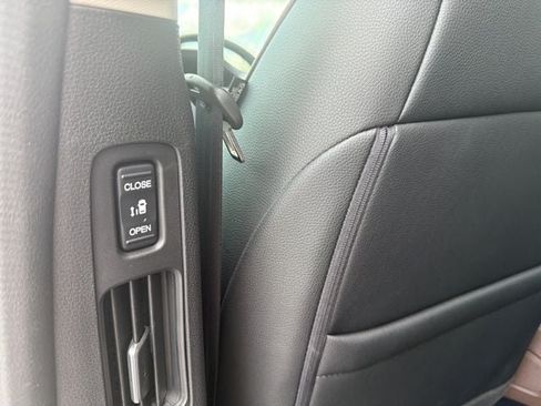 Used 2026 Honda Odyssey Elite image 14