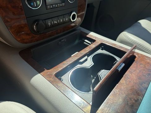 Used 2008 Chevrolet Avalanche LTZ w/ LTZ Preferred Equipment Group image 27