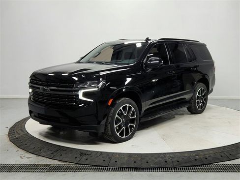 Used 2022 Chevrolet Tahoe RST w/ Luxury Package image 3