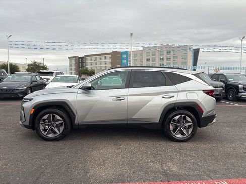 Certified 2025 Hyundai Tucson SEL image 2