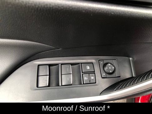 Used 2025 Toyota RAV4 XLE image 13