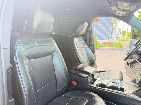 Used 2020 Ford Explorer Limited RWD image 32