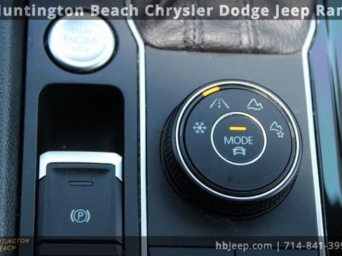 Used 2020 Volkswagen Atlas Cross Sport SEL image 26