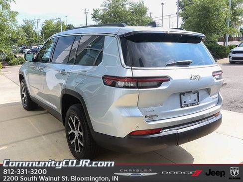 New 2025 Jeep Grand Cherokee L Limited w/ Luxury Tech Group II image 5