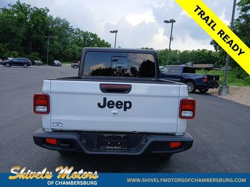 Certified 2020 Jeep Gladiator Sport w/ Quick Order Package 24S AWD/4WD image 5
