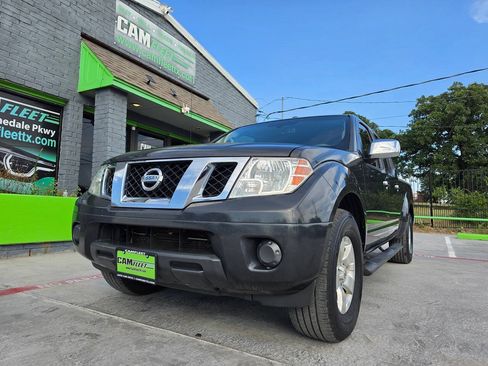 Used 2012 Nissan Frontier SV w/ SV Premium Utility Pkg RWD image 2