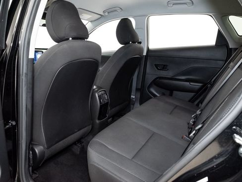 Used 2025 Hyundai Kona SEL FWD image 24