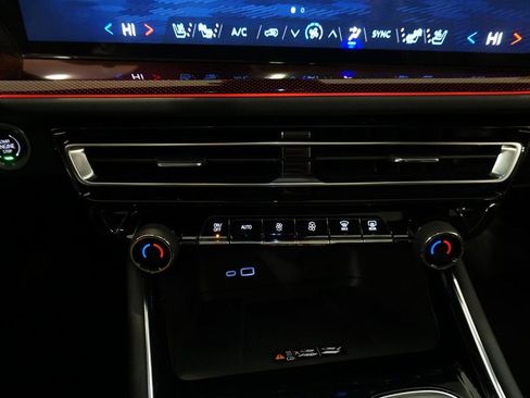 New 2026 Chevrolet Traverse RS w/ LPO, Floor Liner Package image 17