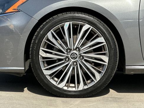 Used 2023 Nissan Altima 2.5 SL FWD image 24