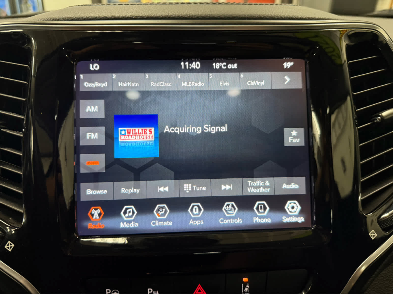 Used 2021 Jeep Cherokee Limited AWD/4WD image 16