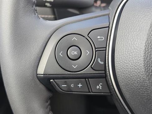 Used 2025 Toyota RAV4 XLE image 17