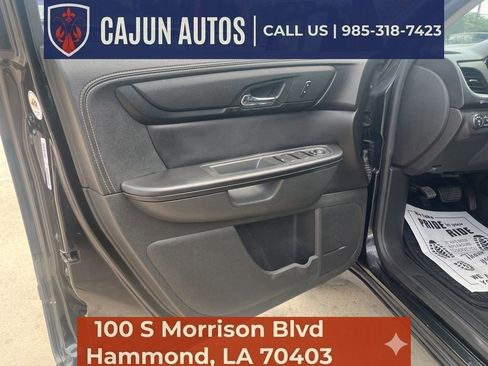 Used 2015 Chevrolet Traverse LT FWD image 11