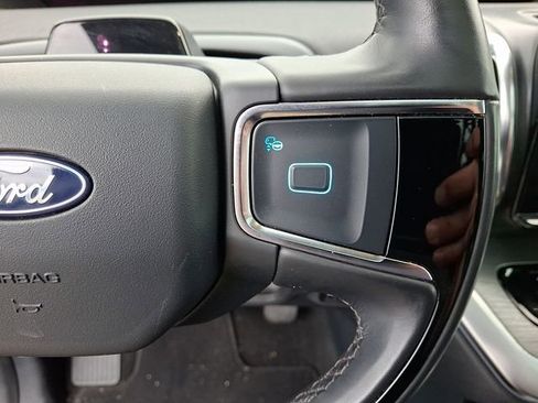 Used 2025 Ford Expedition Platinum AWD/4WD image 23