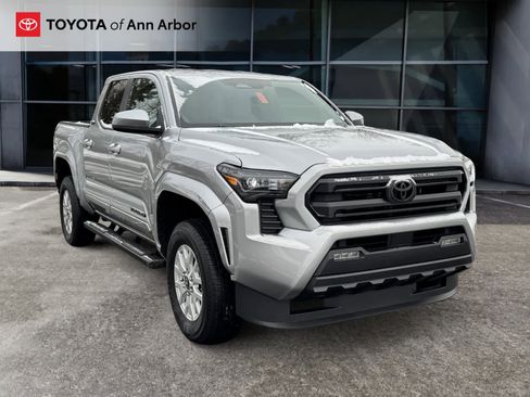 Used 2024 Toyota Tacoma SR5 image 1