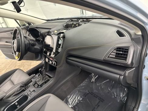 Used 2022 Subaru Crosstrek 2.5i Sport w/ Moonroof Package image 24