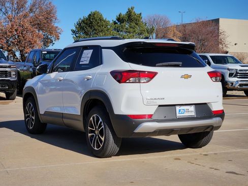 New 2026 Chevrolet TrailBlazer LT w/ Driver Confidence Package image 3
