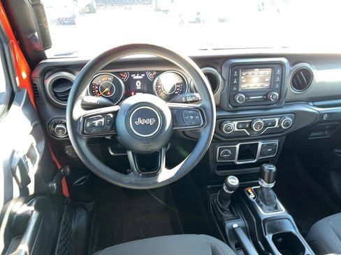 Used 2018 Jeep Wrangler Unlimited Sport image 14