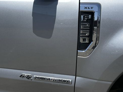 Used 2020 Ford F250 XLT w/ XLT Premium Package image 30