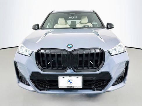 Used 2023 BMW X1 xDrive28i w/ Premium Package AWD/4WD image 2
