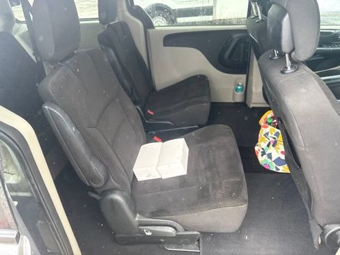 Used 2018 Dodge Grand Caravan SE FWD image 36