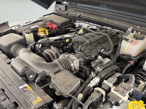 Used 2024 Jeep Gladiator Mojave w/ Convenience Group AWD/4WD image 37